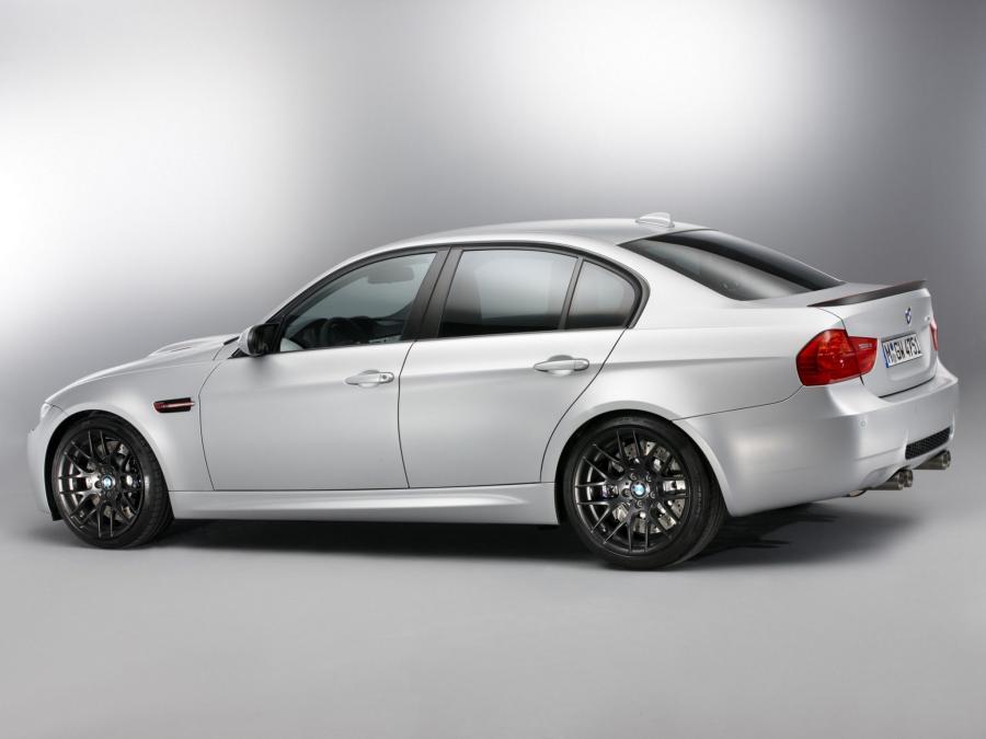  BMW M3 CRT 2011 года  (фото 11 из 76)